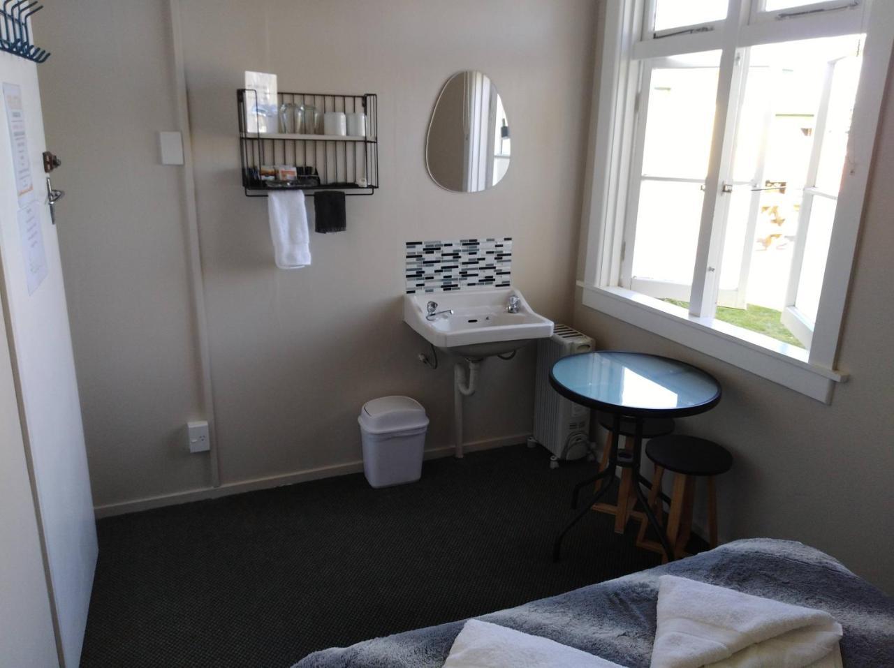 Hokitika Pioneer Hotel エクステリア 写真